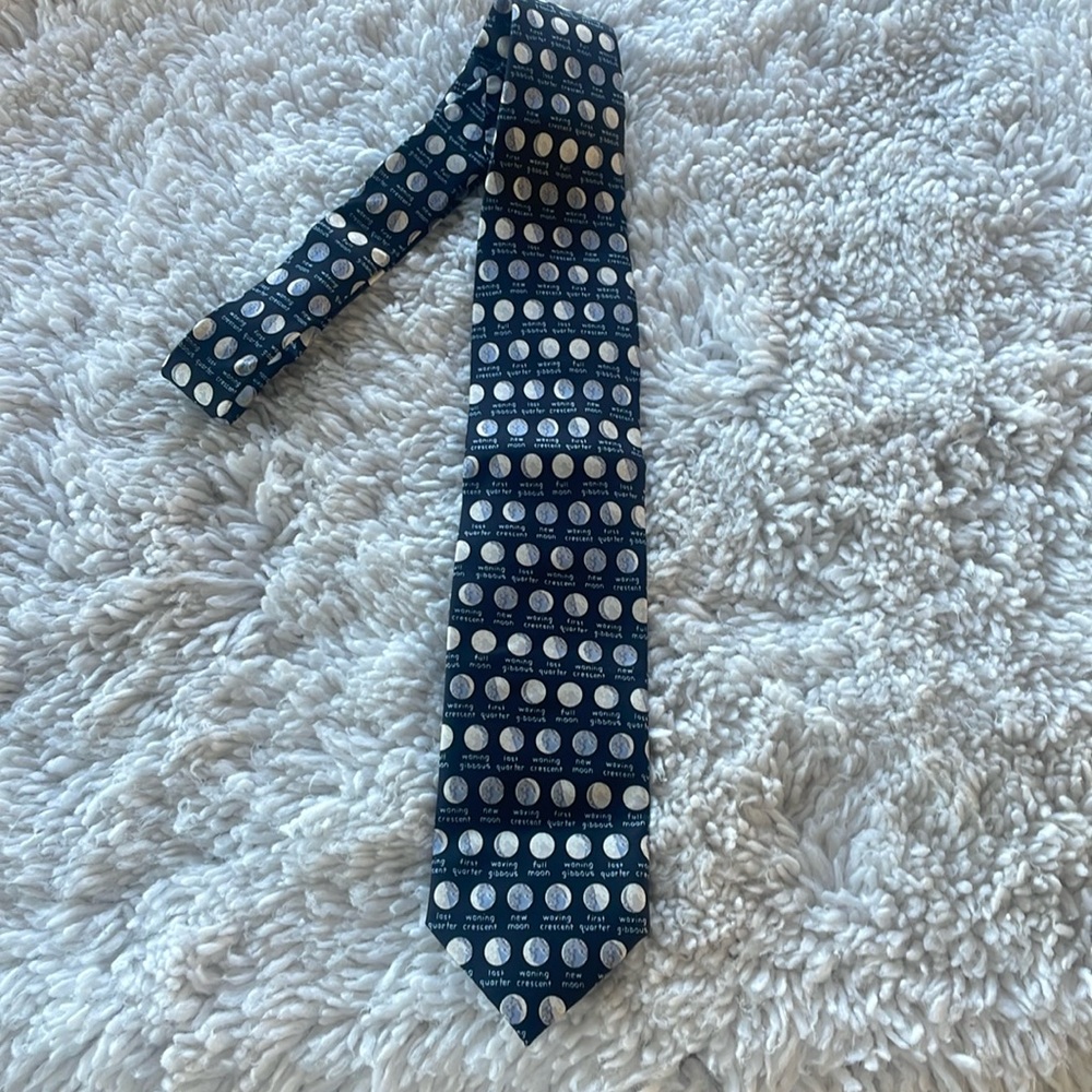 ALYNN Tie- NWT!